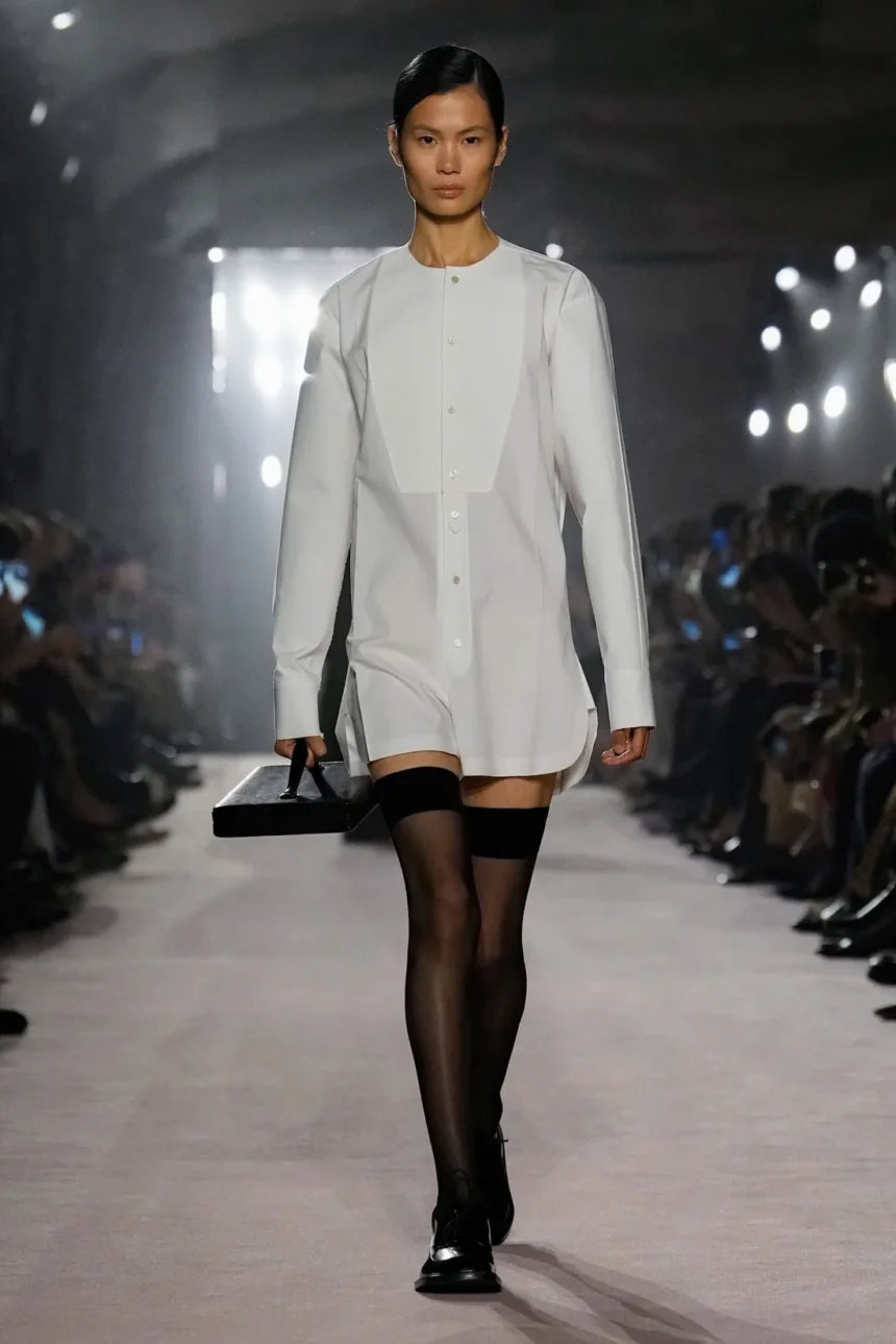 Victoria Beckham Fall/Winter 2025 - Paris Fashion Week