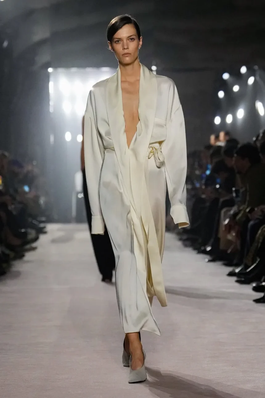 Victoria Beckham Fall/Winter 2025 - Paris Fashion Week