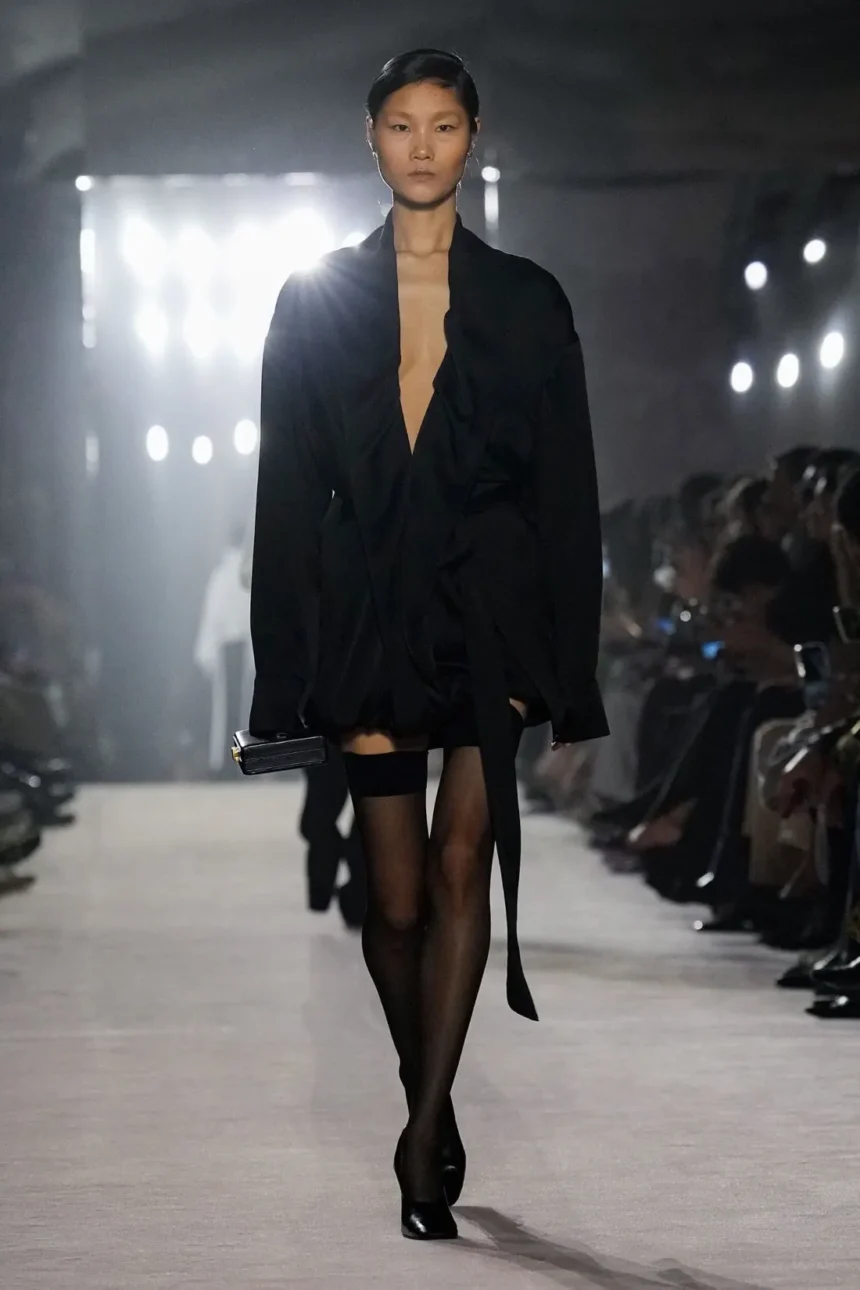 Victoria Beckham Fall/Winter 2025 - Paris Fashion Week