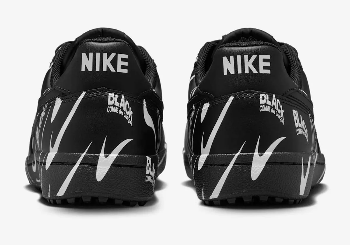 The official images of the new Nike Field General 82 x BLACK COMME des GARÇONS are here!
