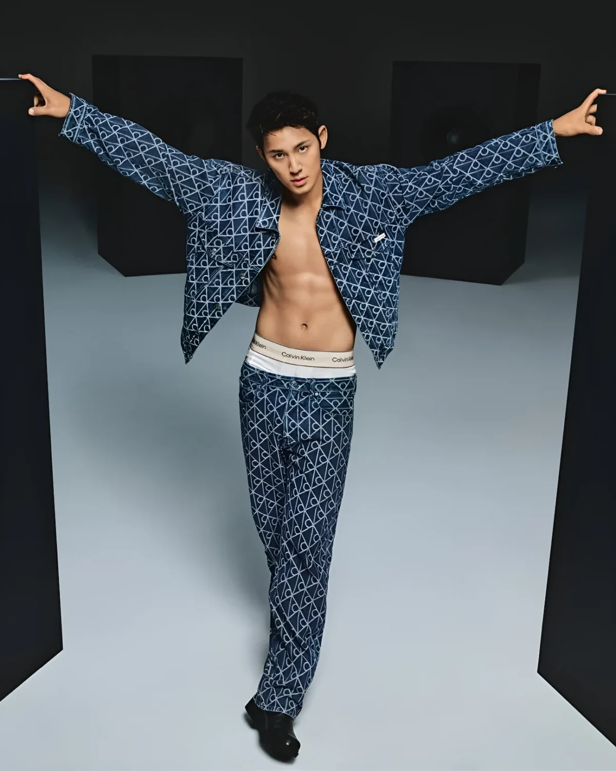 SEVENTEEN's MINGYU returns to Calvin Klein for the Fall 2025 denim campaign