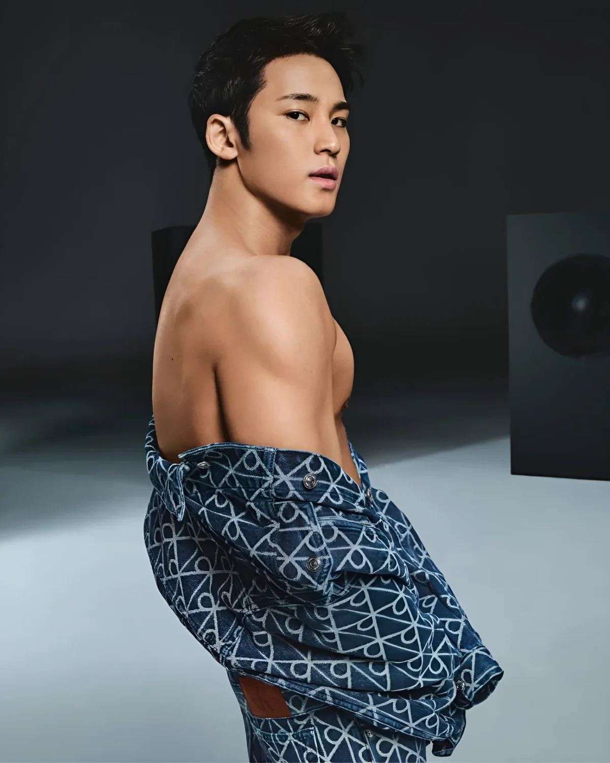 SEVENTEEN's MINGYU returns to Calvin Klein for the Fall 2025 denim campaign