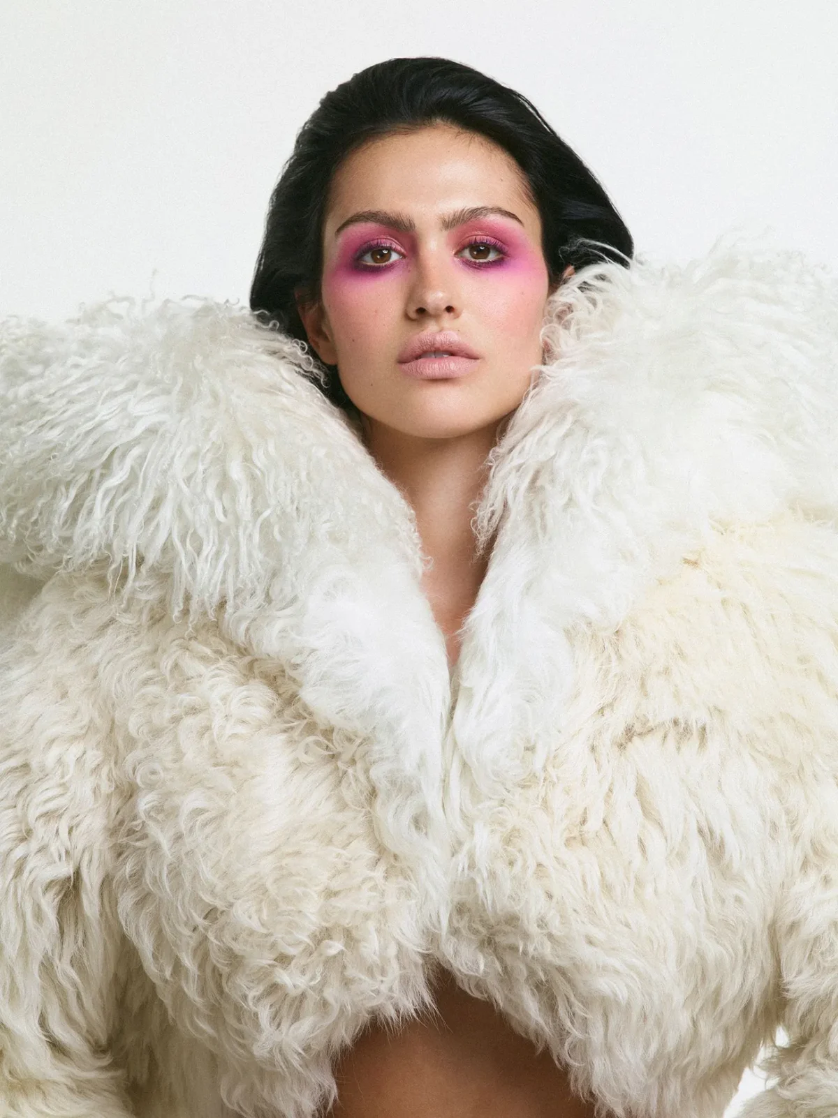 Amelia Gray covers Vogue Spain September 2025 by Sean and Seng