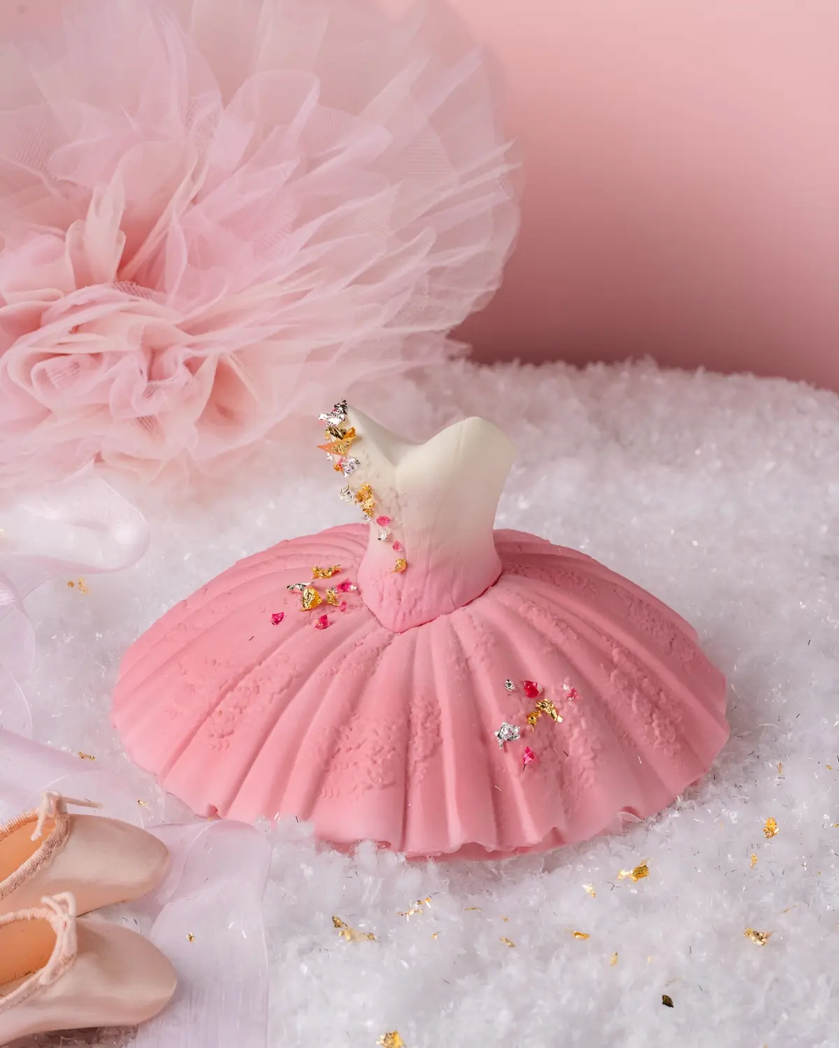 Café de la Paix and Repetto's 2025 Yule Log Brings Ballet Magic to Holiday Desserts
