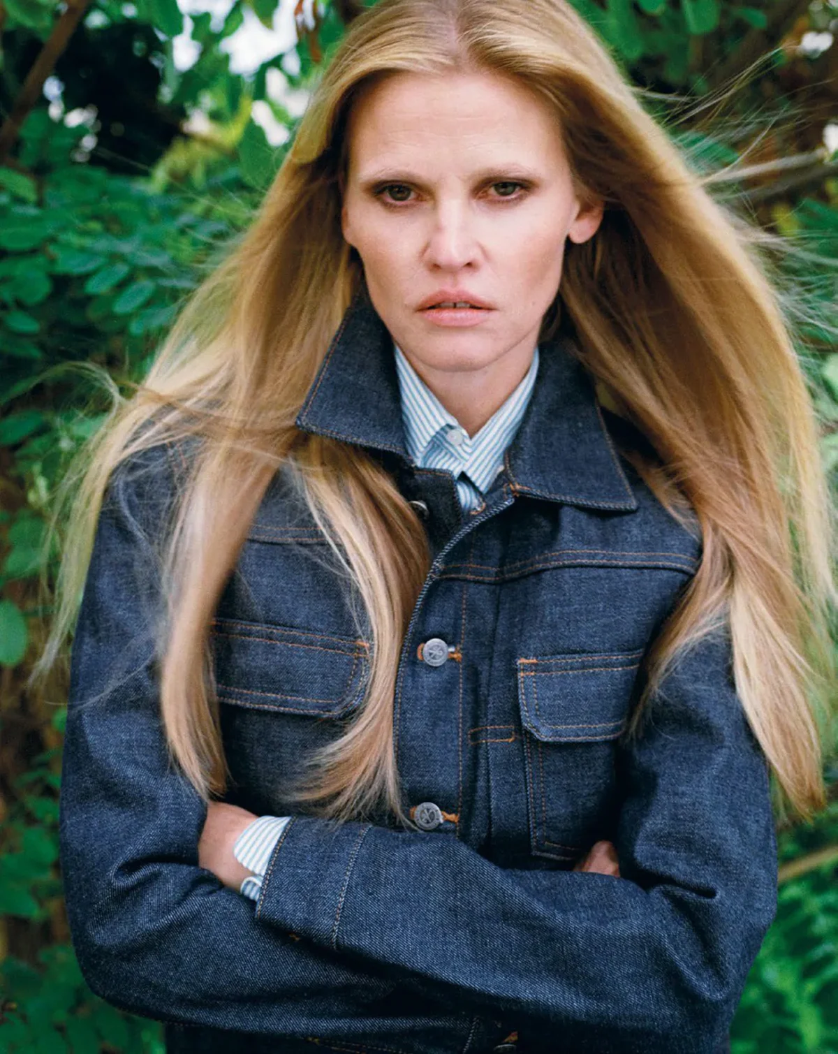 Lara Stone and Saskia de Brauw cover M Le magazine du Monde September 27th, 2025 by Tim Elkaïm