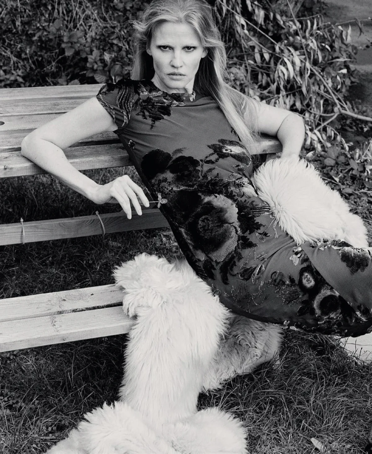 Lara Stone and Saskia de Brauw cover M Le magazine du Monde September 27th, 2025 by Tim Elkaïm