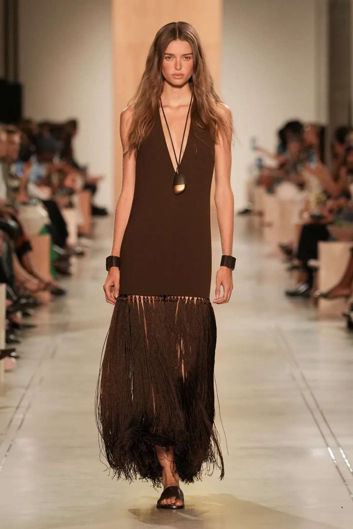 The Michael Kors Spring/Summer 2026 collection showcases a new, sophisticated ease