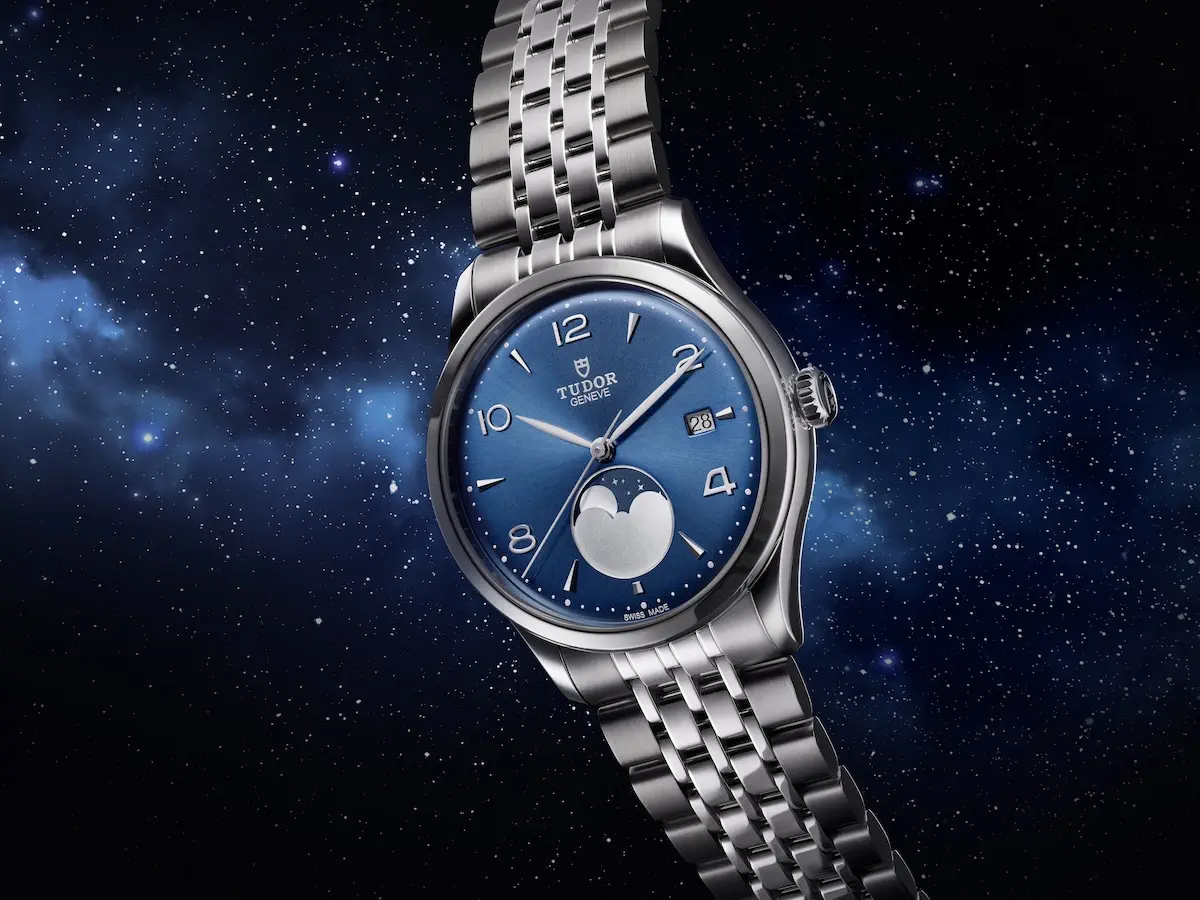 The TUDOR 1926 LUNA brings the moon to your wrist!