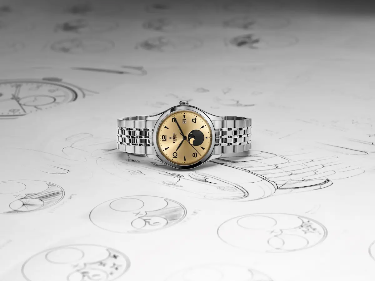 The TUDOR 1926 LUNA brings the moon to your wrist!