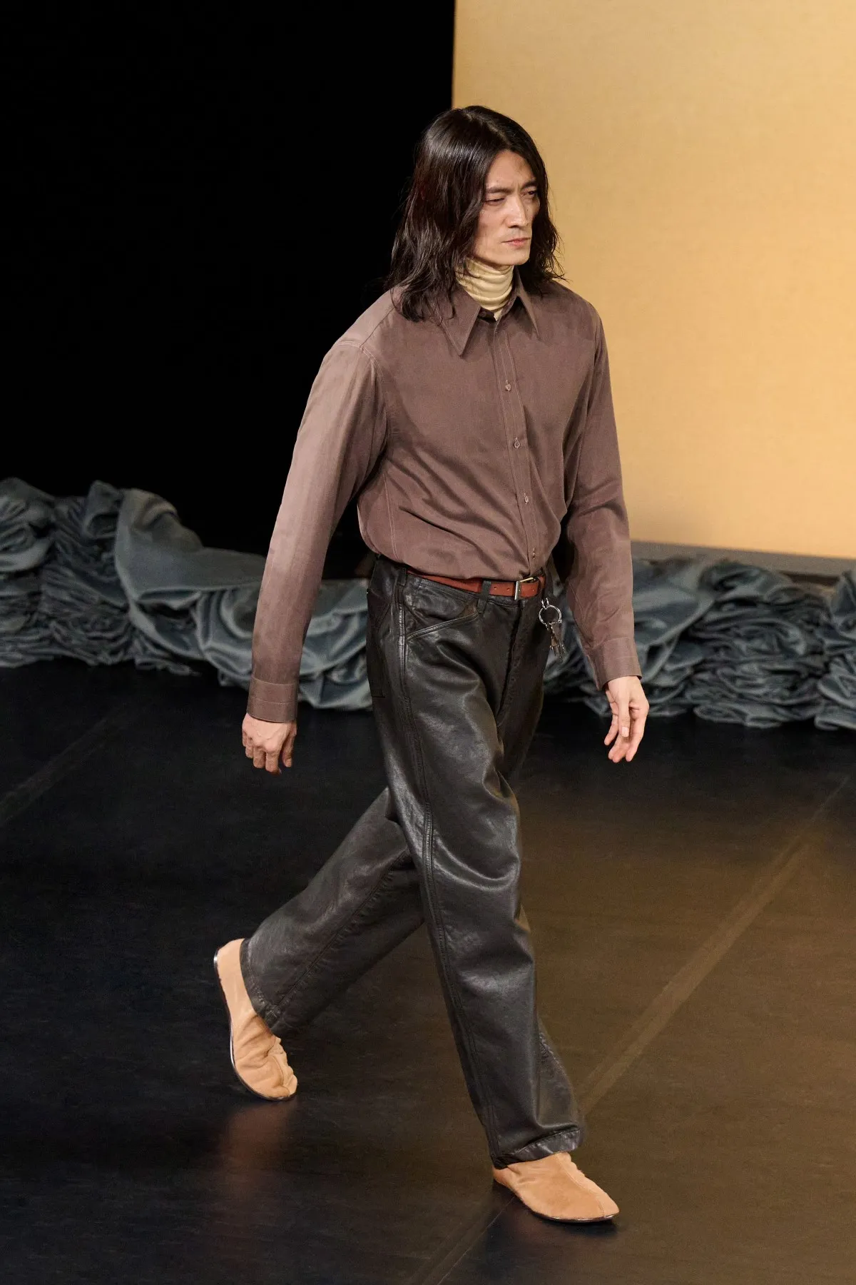 More than a runway: Lemaire’s Fall 2026 as a theatrical manifesto Lemaire Fall-Winter 2026 - Paris Fashion Week Men's
