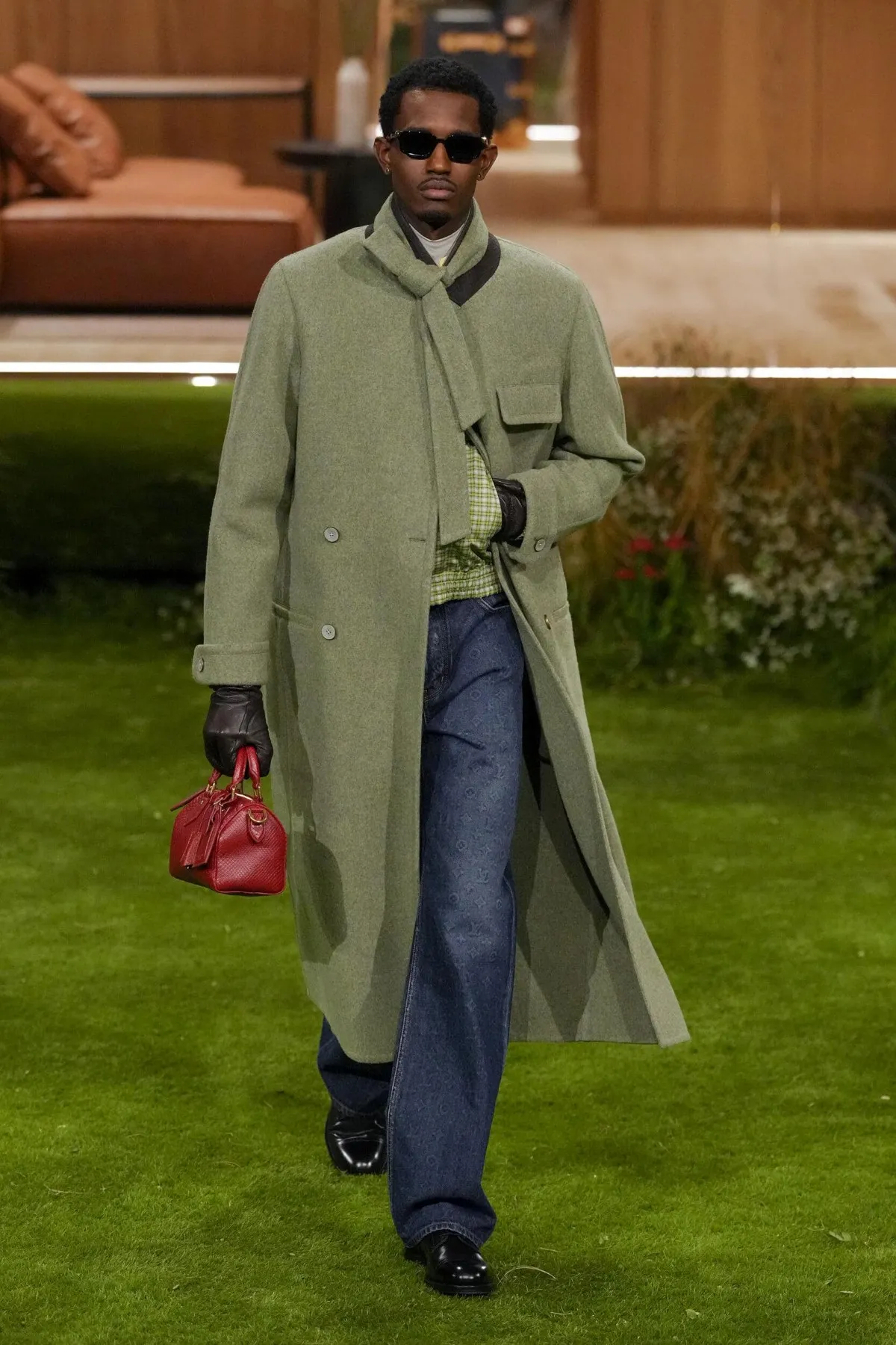 Louis Vuitton Fall 2026: How Pharrell Williams turns heritage tailoring  into technical luxury - fashionotography