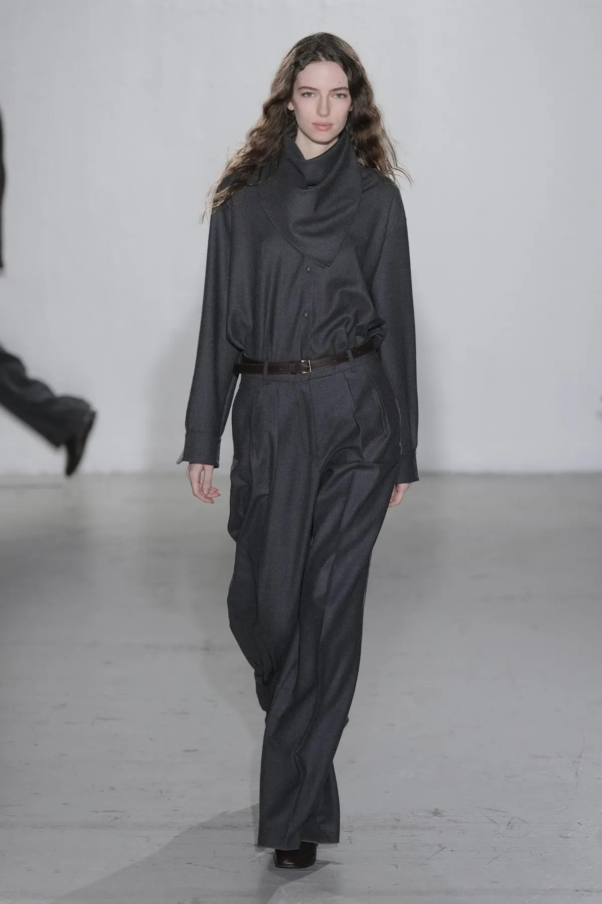 Officine Générale Fall 2026: Pierre Mahéo’s quiet rebellion against menswear trends Officine Générale Fall-Winter 2026 - Paris Fashion Week Men's