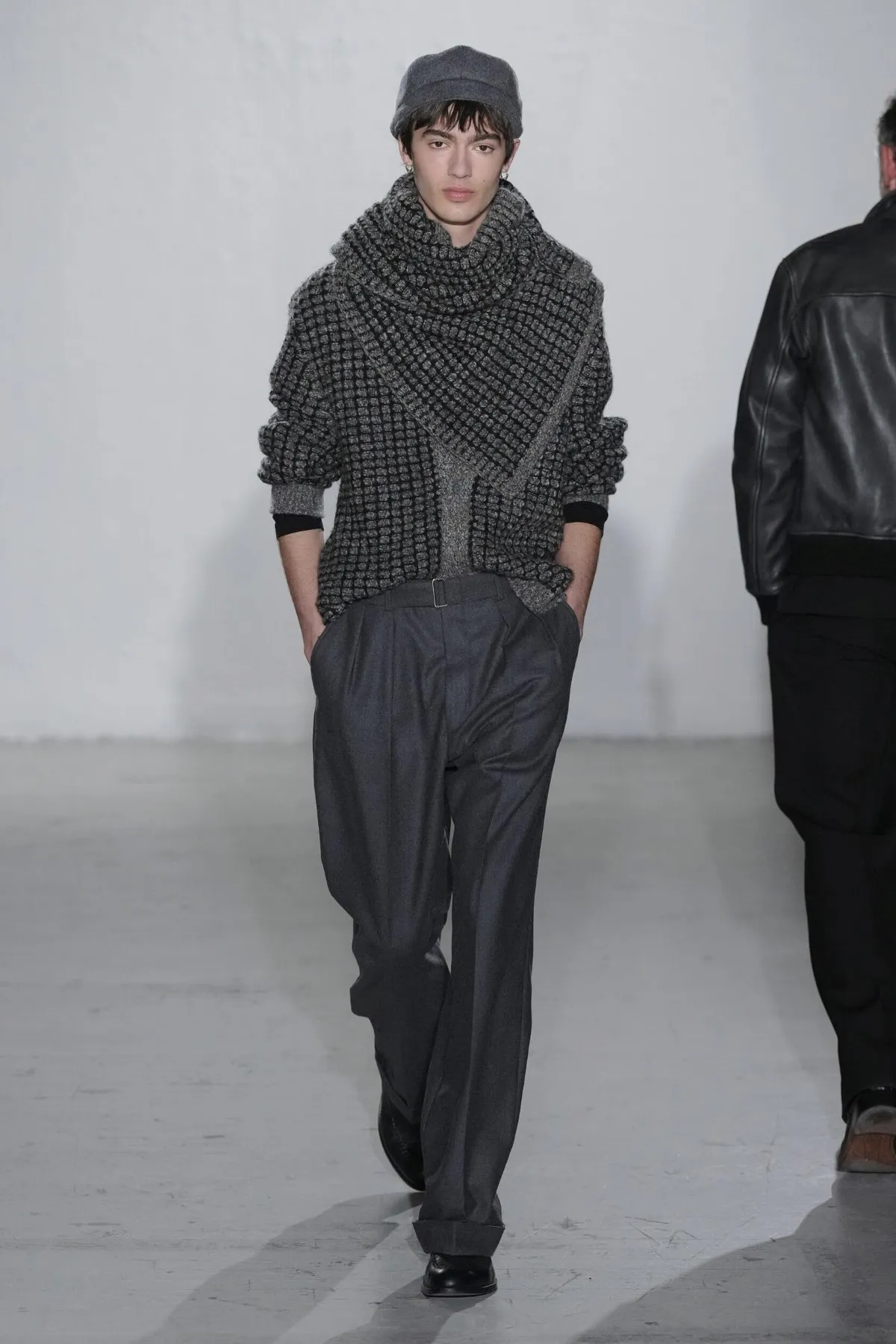 Officine Générale Fall 2026: Pierre Mahéo’s quiet rebellion against menswear trends Officine Générale Fall-Winter 2026 - Paris Fashion Week Men's