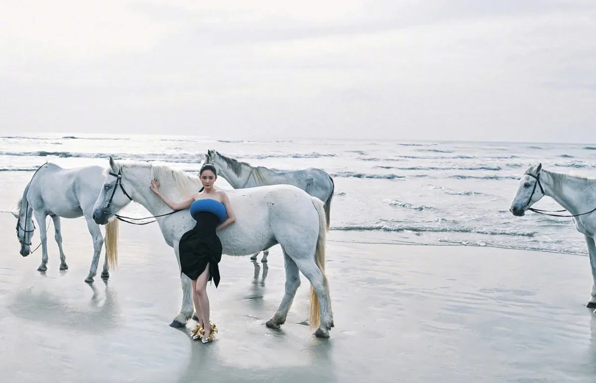 Yang Mi covers Vogue China January 2026 by Leslie Zhang Yang Mi covers Vogue China January 2026 by Leslie Zhang