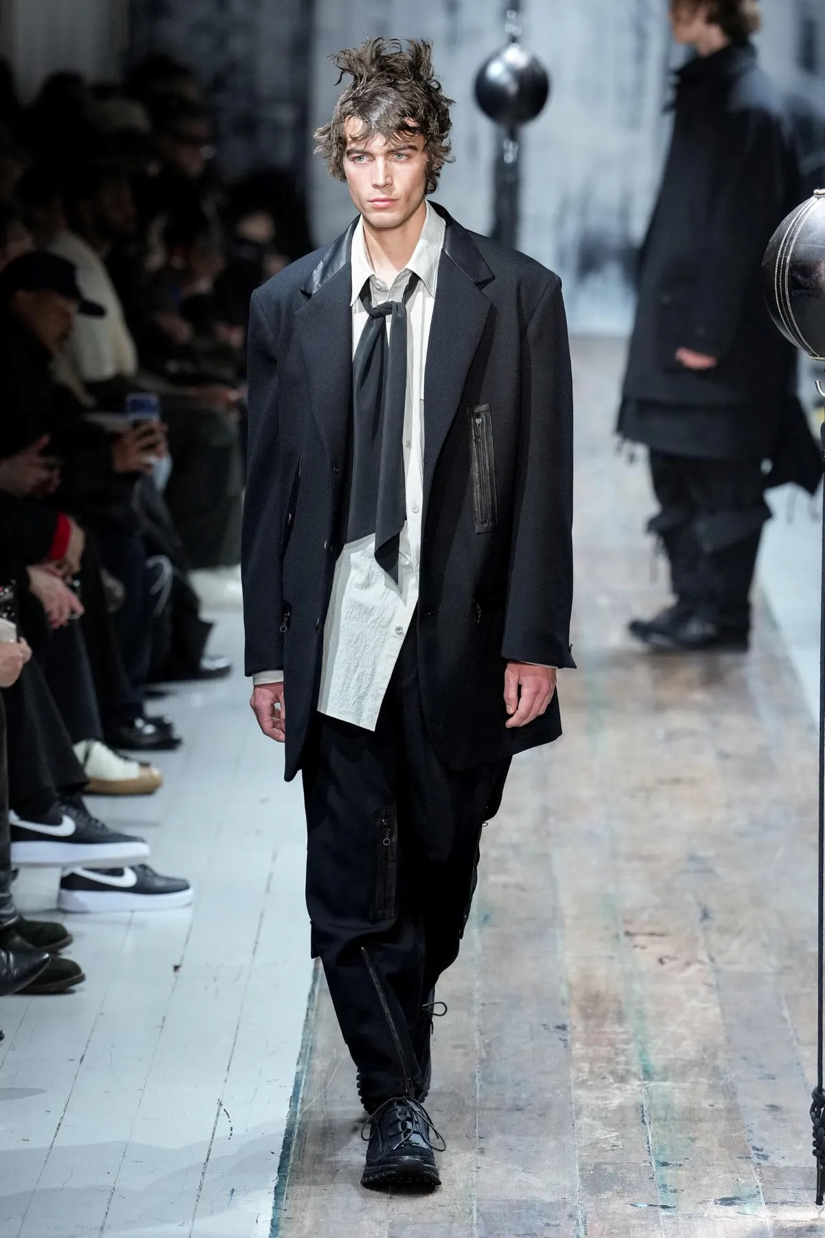 Yohji Yamamoto turns clothing into armor for Fall 2026 Yohji Yamamoto - Fall-Winter 2026 - Paris Fashion Week Men's
