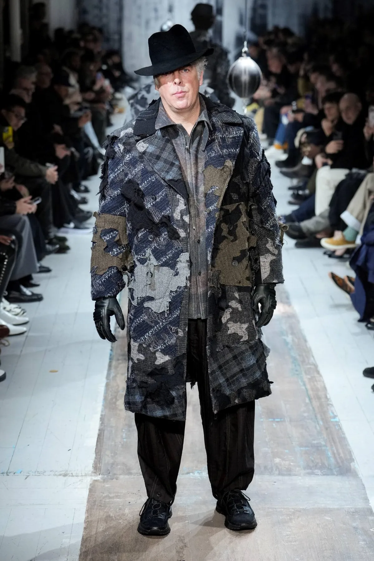 Yohji Yamamoto turns clothing into armor for Fall 2026 Yohji Yamamoto - Fall-Winter 2026 - Paris Fashion Week Men's