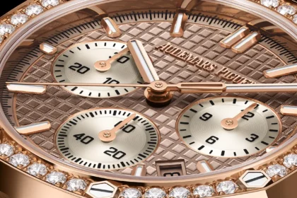 Audemars Piguet Royal Oak Chronograph 38 mm introduces new calibre 6401