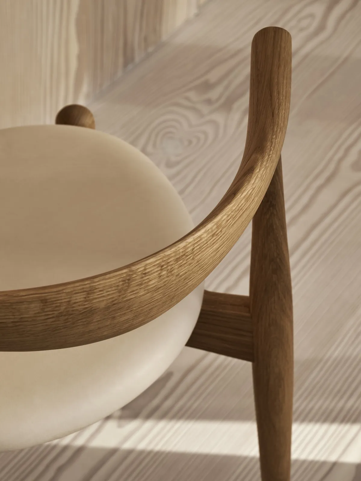 Carl Hansen & Søn revives Wegner’s ELBOW chair for its 70th anniversary Carl Hansen & Søn revives Wegner’s ELBOW chair for its 70th anniversary