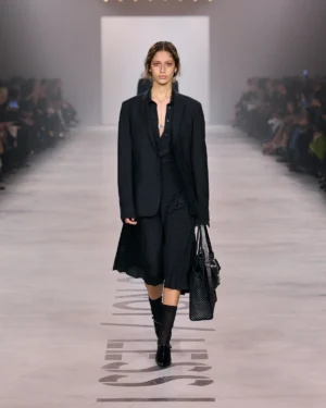 Fendi Fall 2026: Maria Grazia Chiuri turns “Less I, More Us” into a new luxury manifesto Fendi Fall-Winter 2026 - Milan Fashion Week