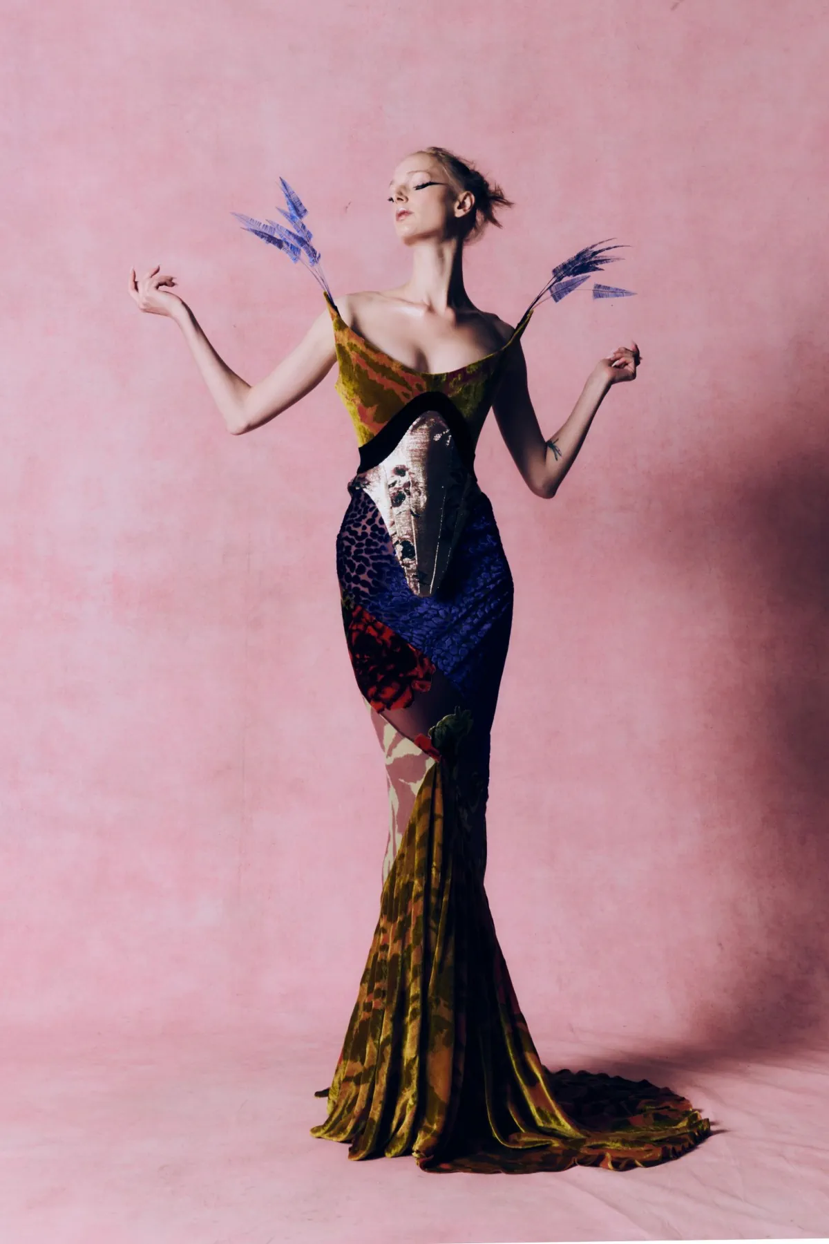 Harris Reed Fall 2026: From couture drama to wearable power Harris Reed Fall-Winter 2026