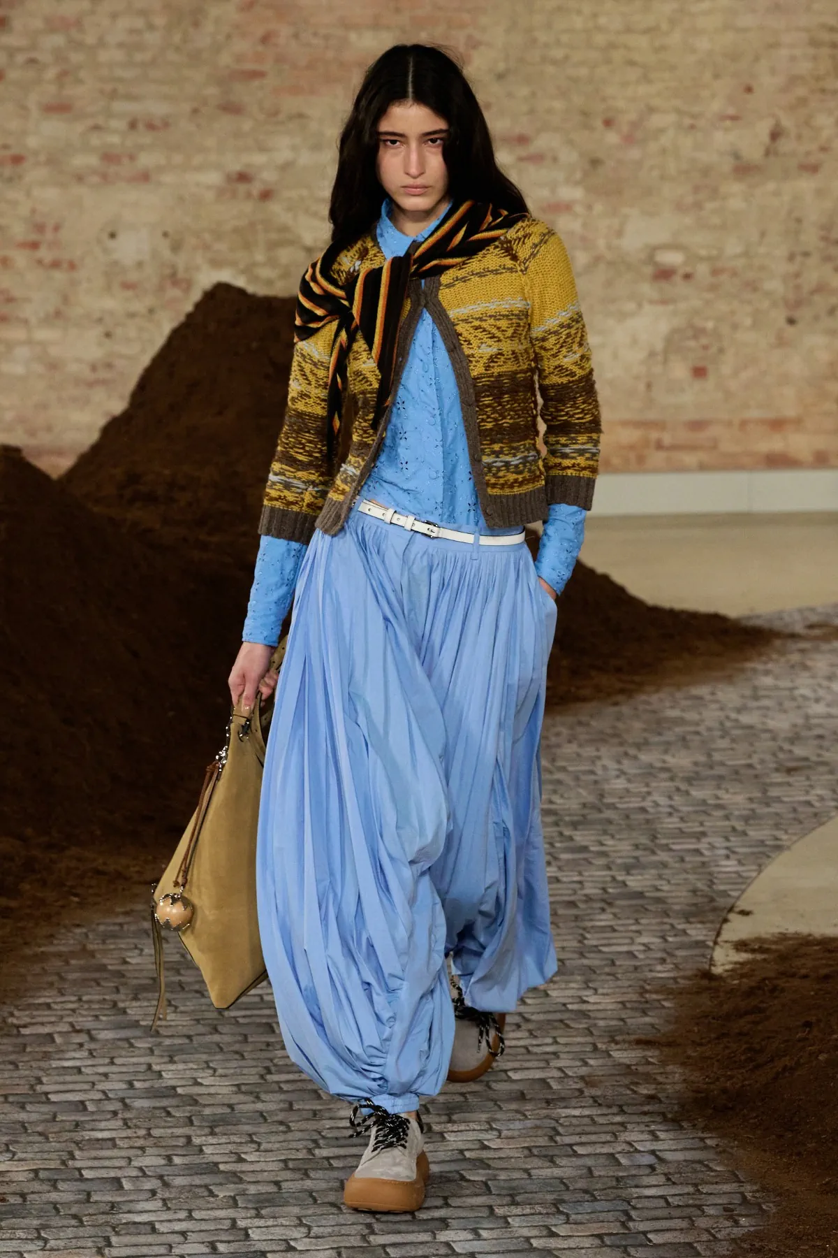 Moschino Fall 2026 proves Adrian Appiolaza has found his authorial edge Moschino Fall-Winter 2026 - Milan Fashion Week