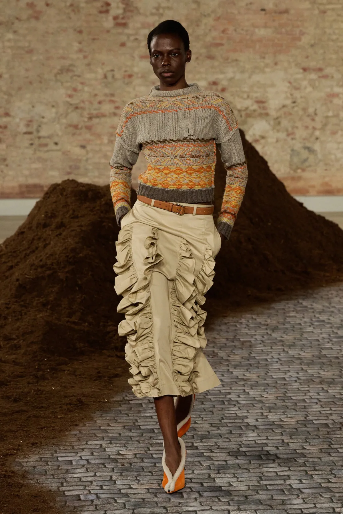 Moschino Fall 2026 proves Adrian Appiolaza has found his authorial edge Moschino Fall-Winter 2026 - Milan Fashion Week