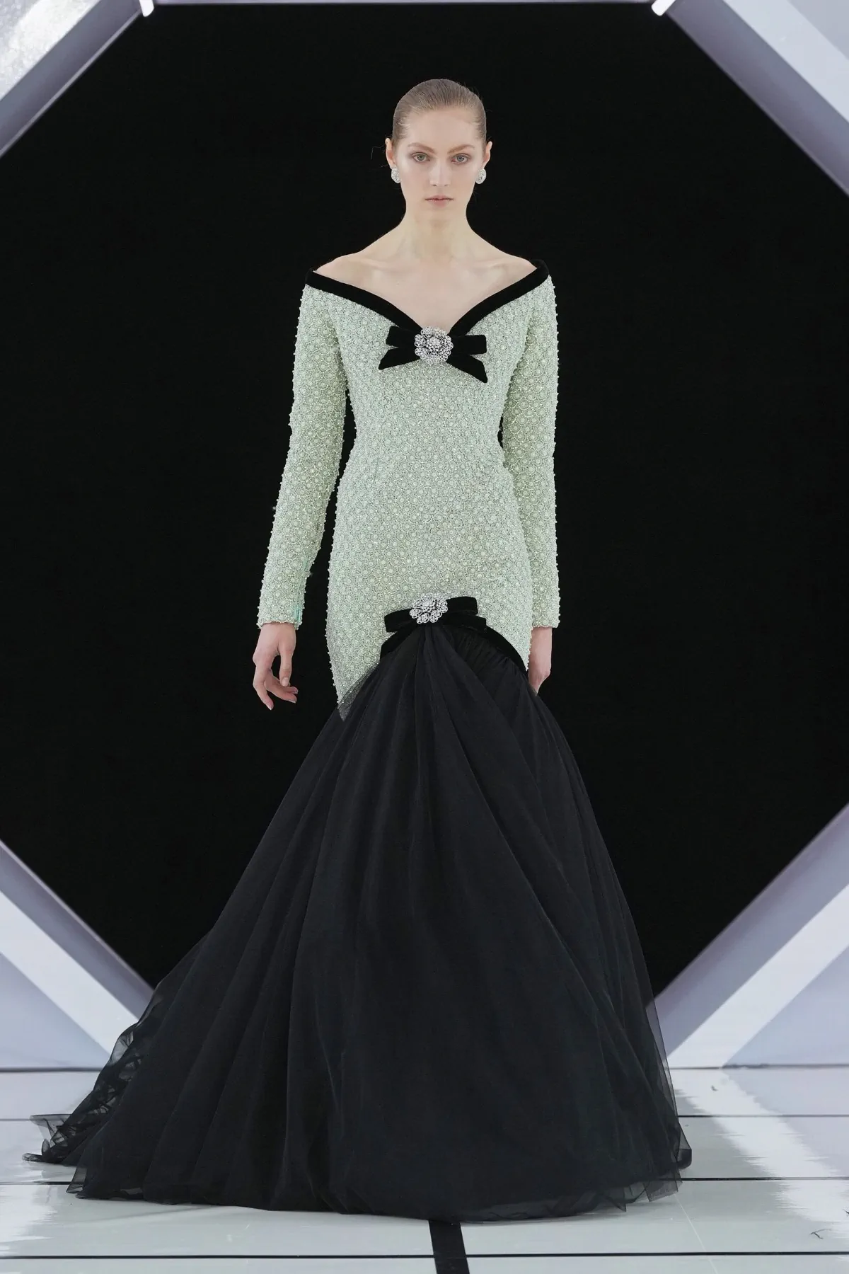 Richard Quinn’s Fall 2026 collection makes the case for bespoke eveningwear Richard Quinn Fall-Winter 2026 - London Fashion Week