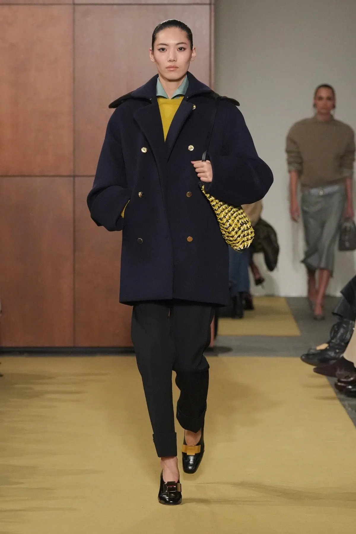 Tory Burch Fall 2026: Personal heritage, corduroy tailoring and the enduring power of quiet elegance Tory Burch Fall-Winter 2026 - New York fashion Week