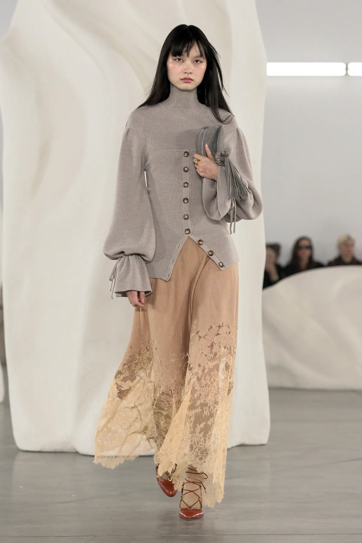 Ulla Johnson Fall 2026 review: Craftsmanship, quiet strength and the weight of ambition Ulla Johnson Fall-Winter 2026 - New York Fashion Week
