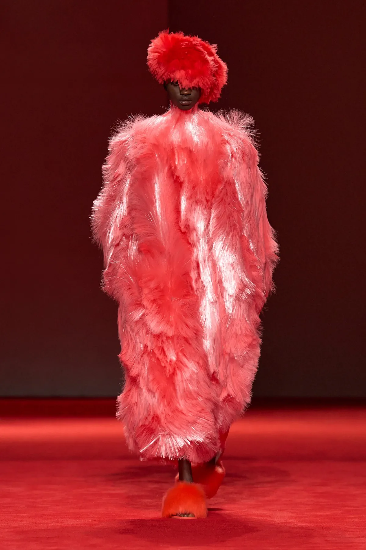 Bottega Veneta Fall 2026: Milan brutalism meets sensual tailoring Bottega Veneta Fall-Winter 2026 - Milan Fashion Week