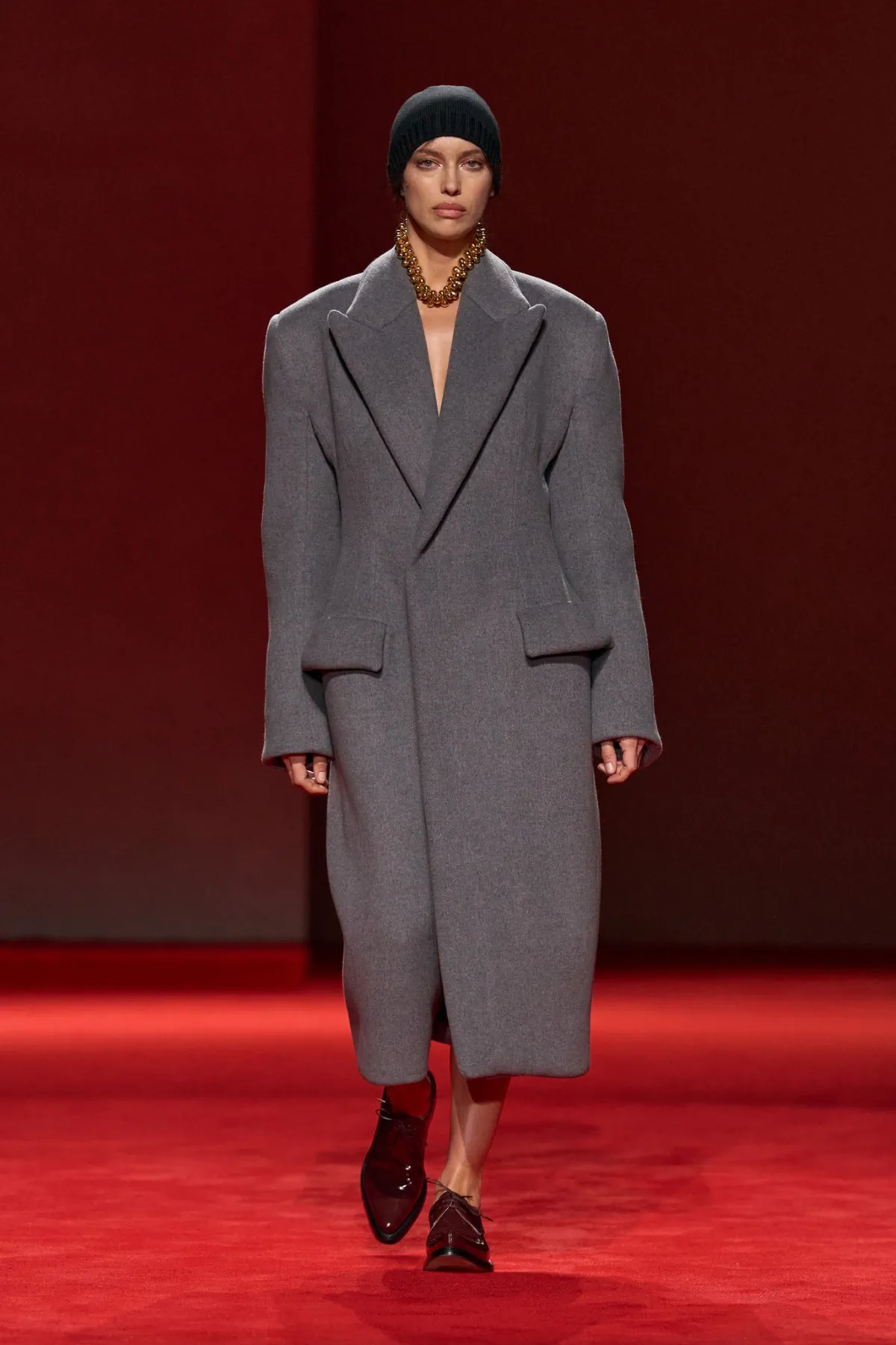 Bottega Veneta Fall 2026: Milan brutalism meets sensual tailoring Bottega Veneta Fall-Winter 2026 - Milan Fashion Week