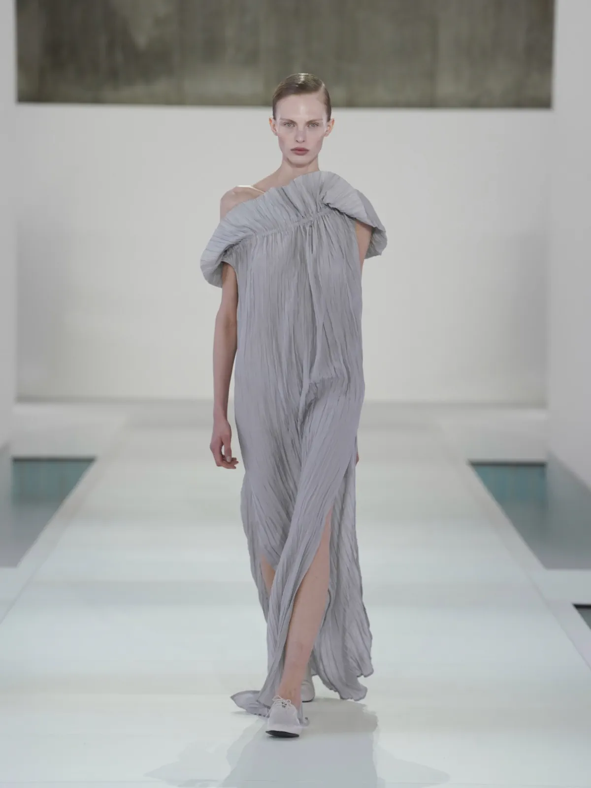 COS Spring 2026 Seoul show reclaims minimalist authority COS Spring-Summer 2026