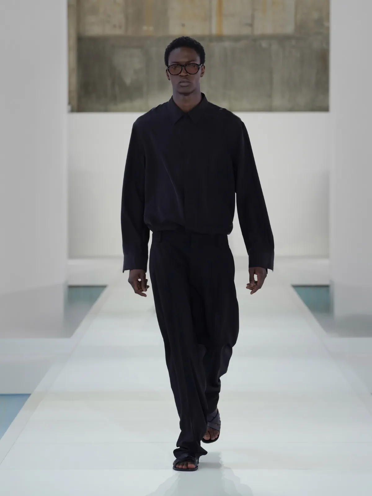 COS Spring 2026 Seoul show reclaims minimalist authority COS Spring-Summer 2026