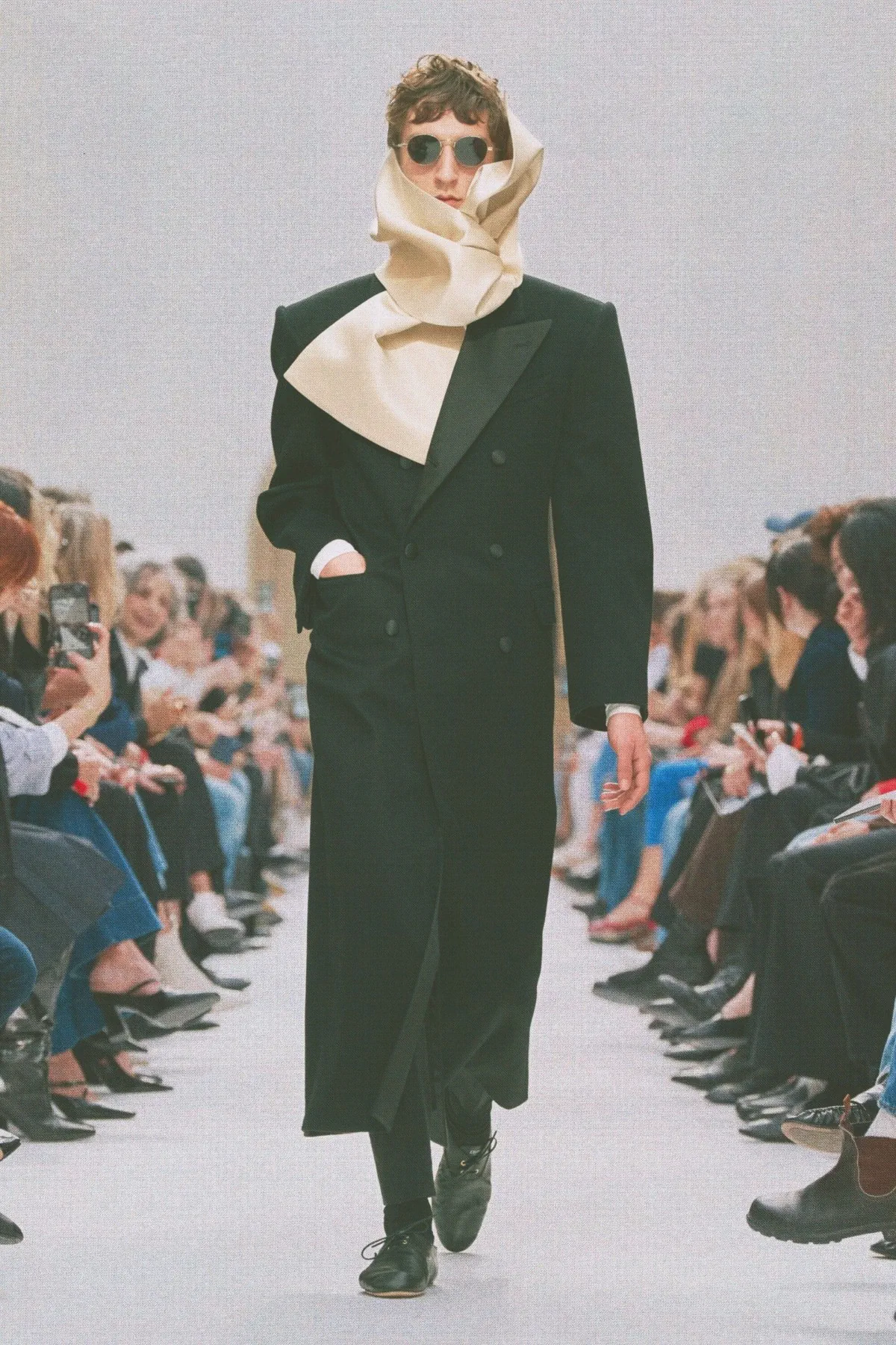 Celine Fall 2026: Michael Rider pushes slim tailoring back to the center of fashion Celine Fall-Winter 2026 - Paris Fashion Week