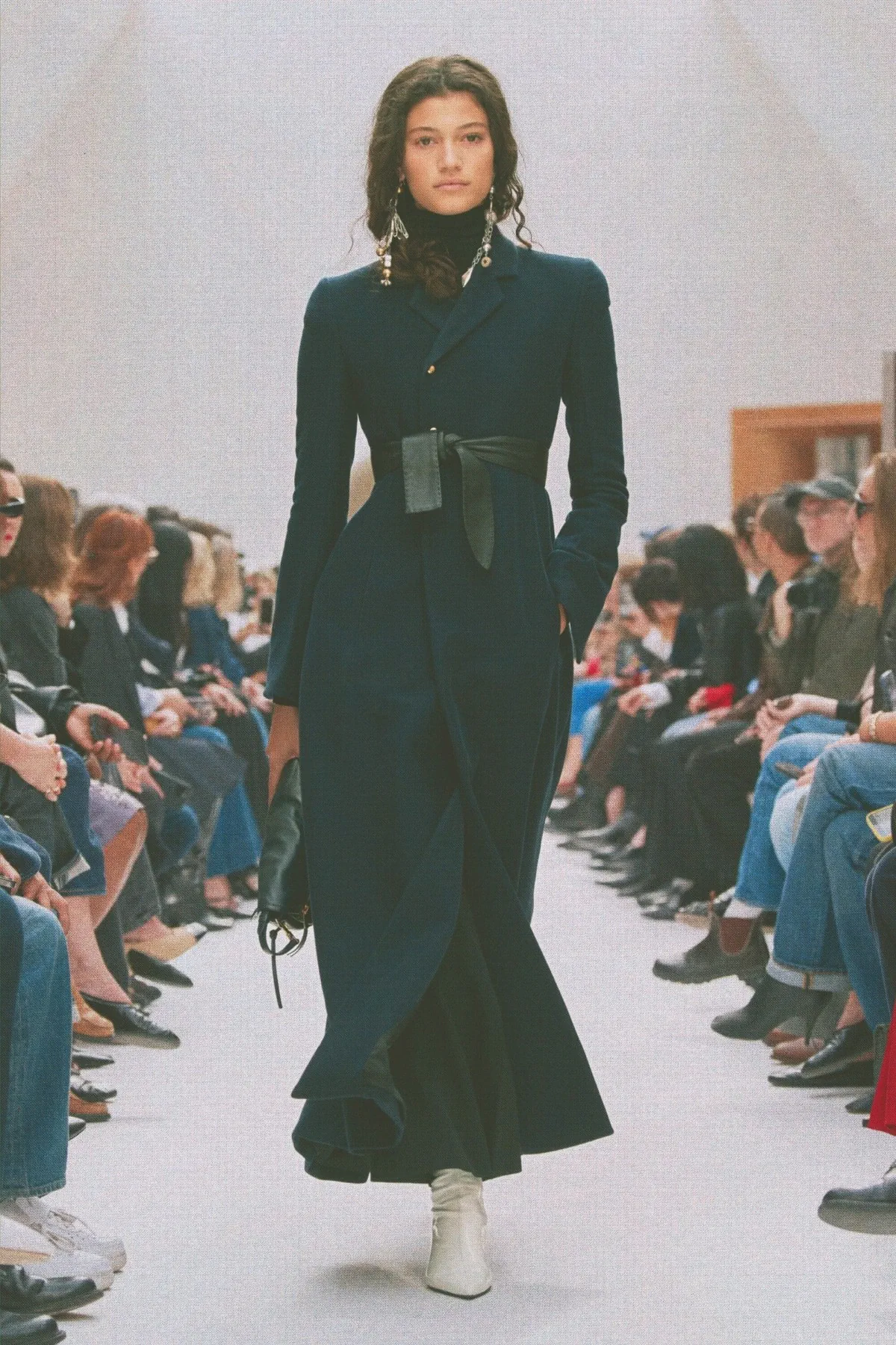 Celine Fall 2026: Michael Rider pushes slim tailoring back to the center of fashion Celine Fall-Winter 2026 - Paris Fashion Week