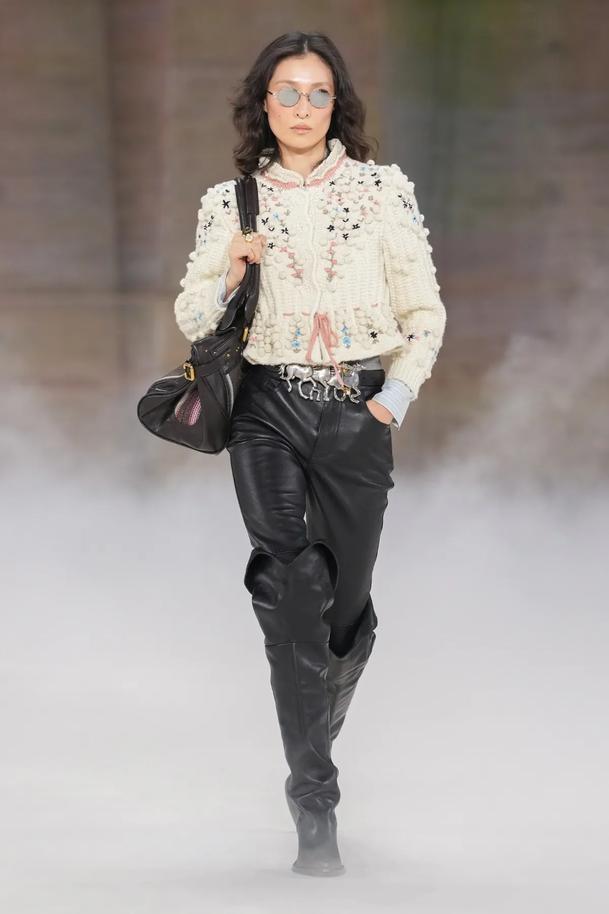 Chloé Fall 2026: Chemena Kamali rewrites bohemian fashion with precision Chloé Fall-Winter 2026 – Paris Fashion Week