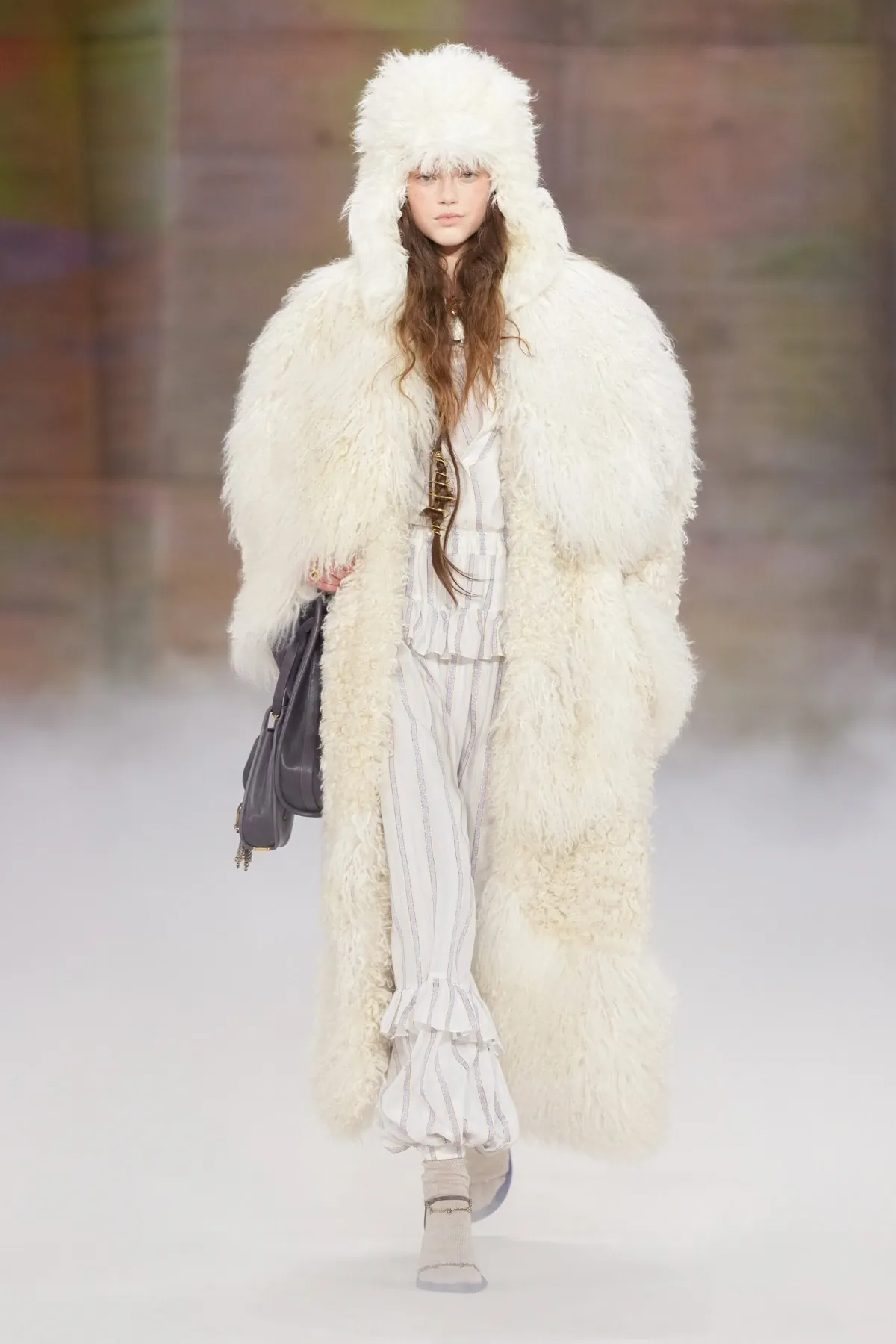 Chloé Fall 2026: Chemena Kamali rewrites bohemian fashion with precision Chloé Fall-Winter 2026 – Paris Fashion Week