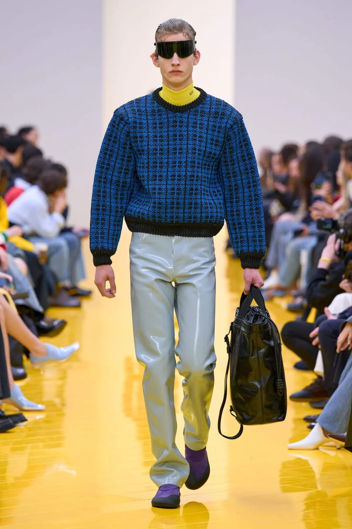 Loewe Fall 2026 reinvents craft through latex, sculpture and menswear Loewe Fall-Winter 2026 - Paris Fashion Week