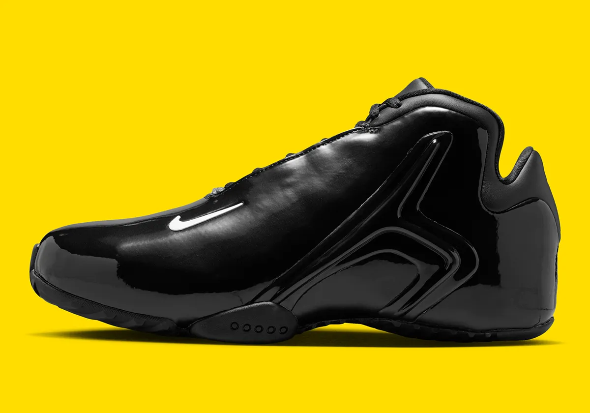 Nike Zoom Hyperflight "Black" comes back as Y2K performance design finally clicks Nike Zoom Hyperflight "Black" comes back as Y2K performance design finally clicks