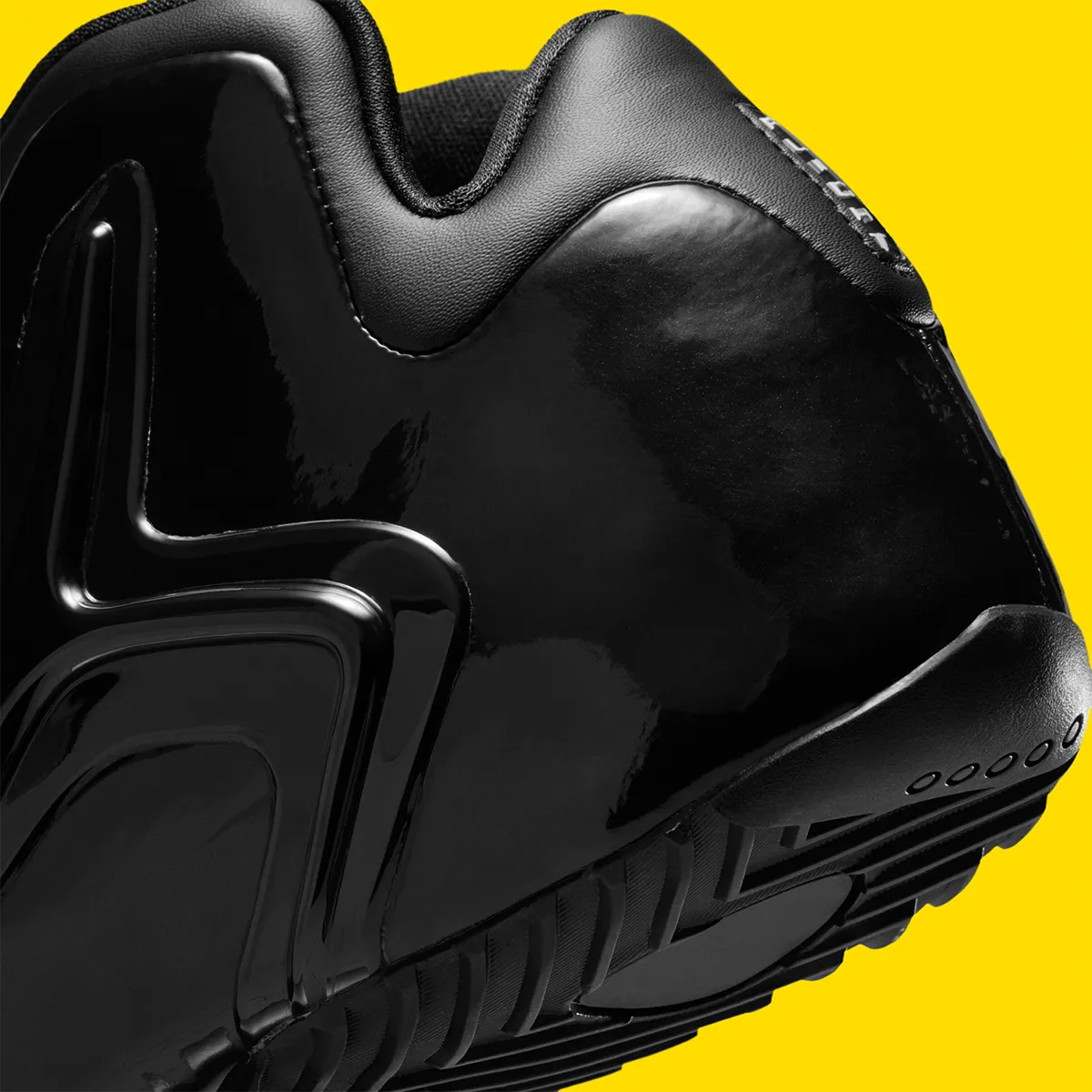 Nike Zoom Hyperflight "Black" comes back as Y2K performance design finally clicks Nike Zoom Hyperflight "Black" comes back as Y2K performance design finally clicks