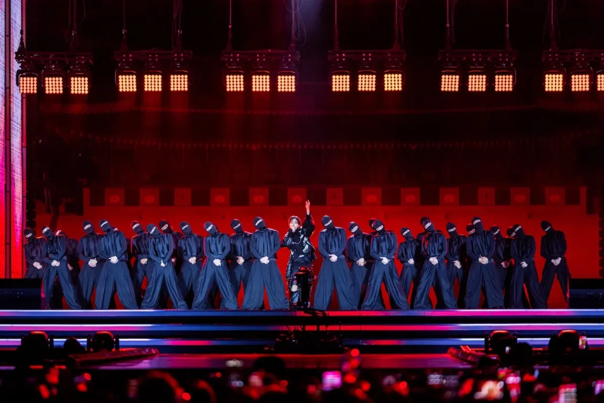 For its comeback, BTS wears SONGZIO’s "Lyrical Armor" shaped by Korean history For its comeback, BTS wears SONGZIO’s "Lyrical Armor" shaped by Korean history