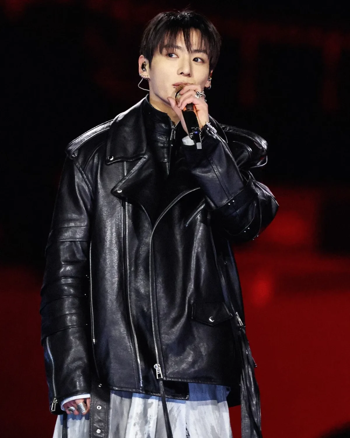 For its comeback, BTS wears SONGZIO’s "Lyrical Armor" shaped by Korean history For its comeback, BTS wears SONGZIO’s "Lyrical Armor" shaped by Korean history