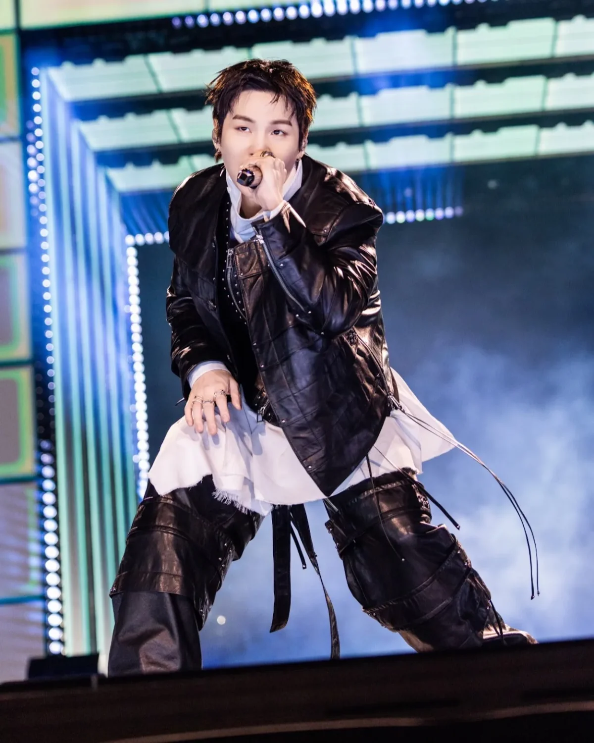 For its comeback, BTS wears SONGZIO’s "Lyrical Armor" shaped by Korean history For its comeback, BTS wears SONGZIO’s "Lyrical Armor" shaped by Korean history