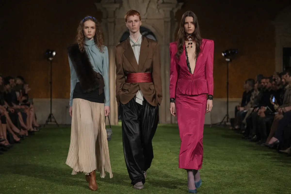 Valentino Fall 2026: Alessandro Michele pushes the House between order and disruption Valentino Fall-Winter 2026