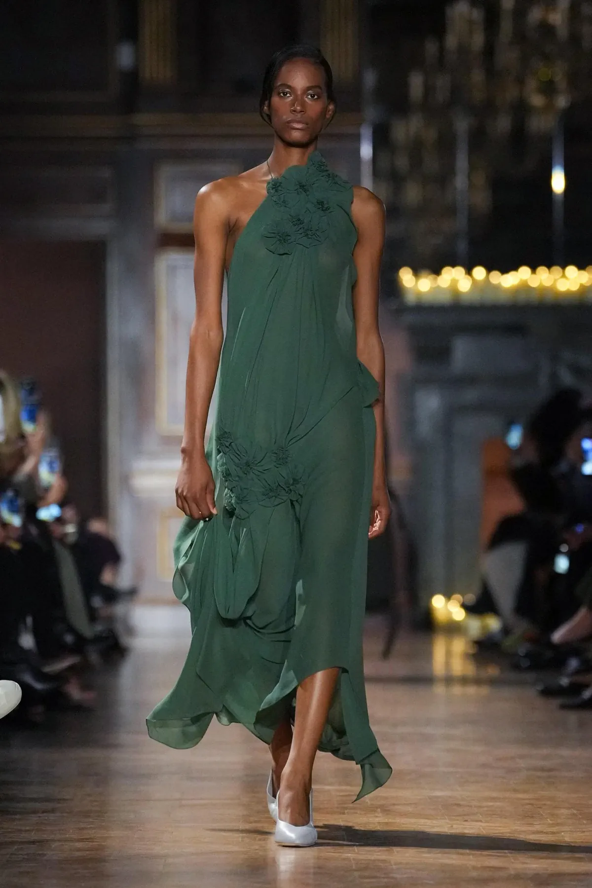 Victoria Beckham Fall-Winter 2026 - Paris Fashion Week