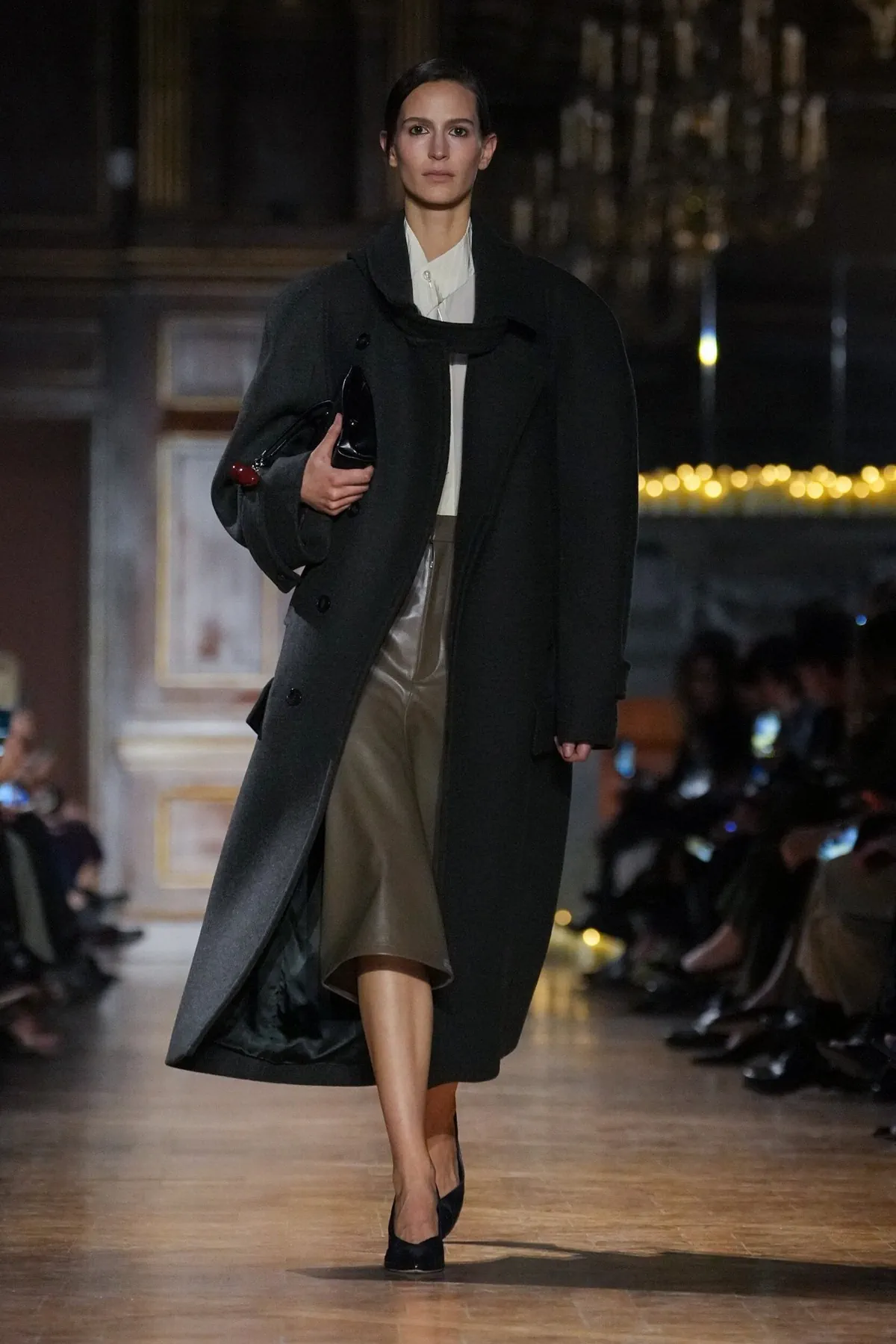 Victoria Beckham Fall-Winter 2026 - Paris Fashion Week