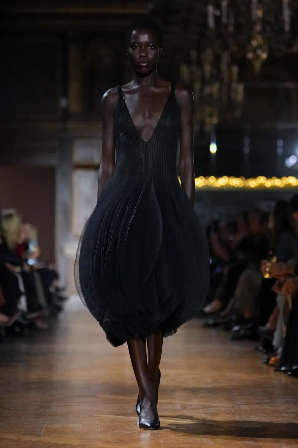 Victoria Beckham Fall-Winter 2026 - Paris Fashion Week