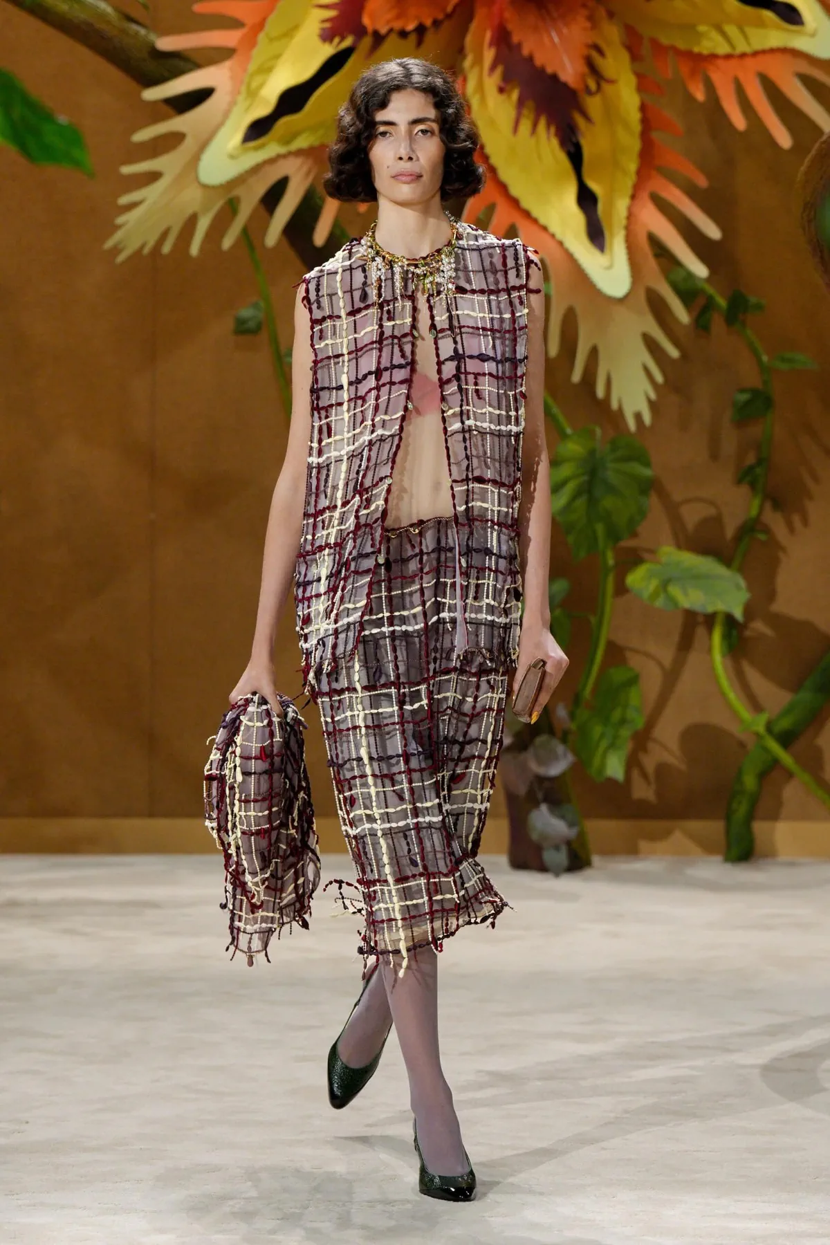 Chanel Haute Couture Fall 2026 turns the fairy tale into a quiet act of power Chanel Haute Couture Fall-Winter 2026