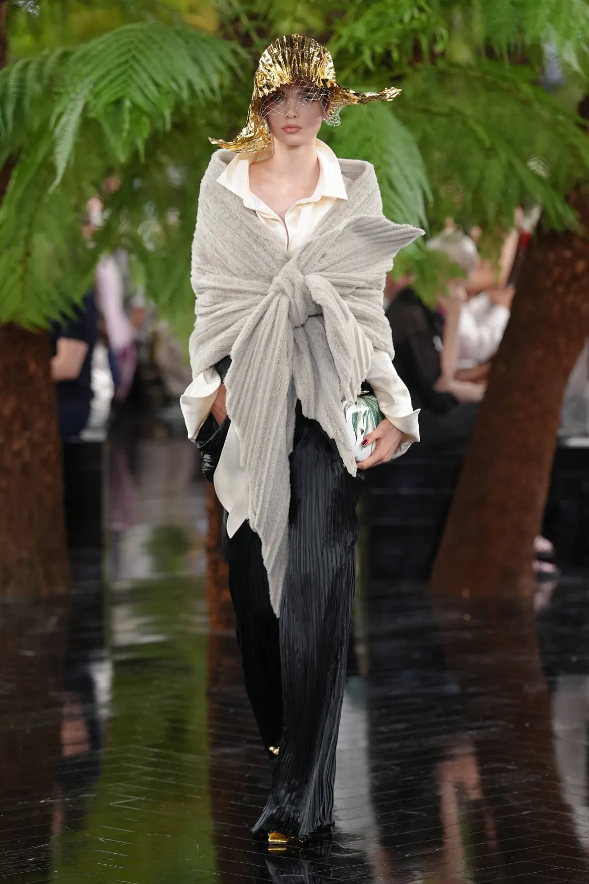 Dior Fall 2026 Haute Couture turns softness into structure Christian Dior Haute Couture Fall-Winter 2026