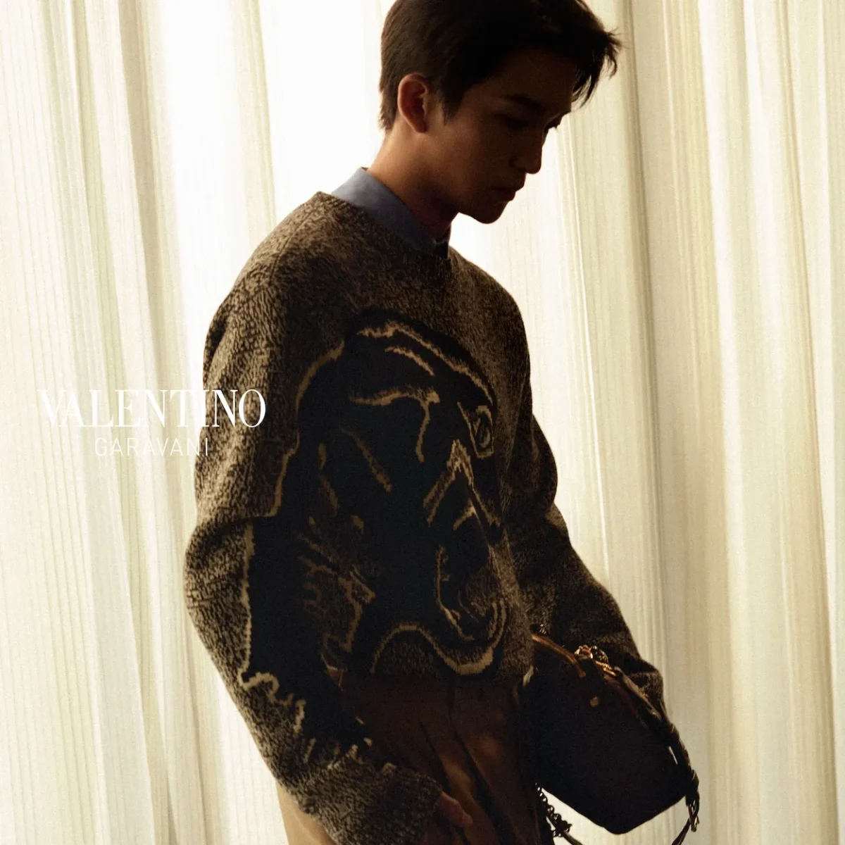 The Quiet Geometry of Longing in Valentino's Qixi Festival 2026 Campaign The Quiet Geometry of Longing in Valentino's Qixi Festival 2026 Campaign